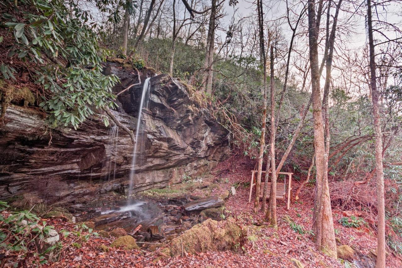 Hilltop Cabin On 5 Acres With Hot Tub And Waterfall! Bryson City Eksteriør bilde